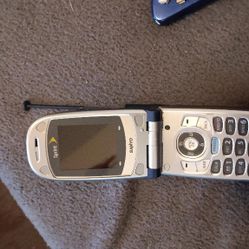 Este Otro Teléfono También Es Antiguo Ella Está En Buenas Condiciones Para Uso