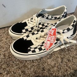 Never Worn Lace Up Checkered Vans