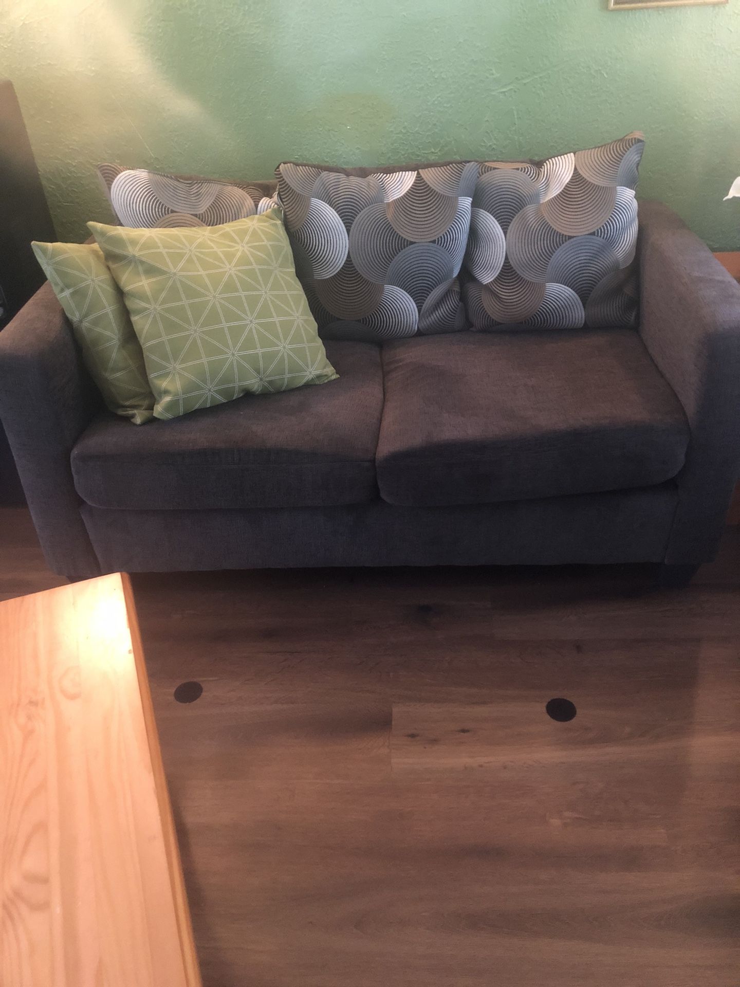 Loveseat , Like New .