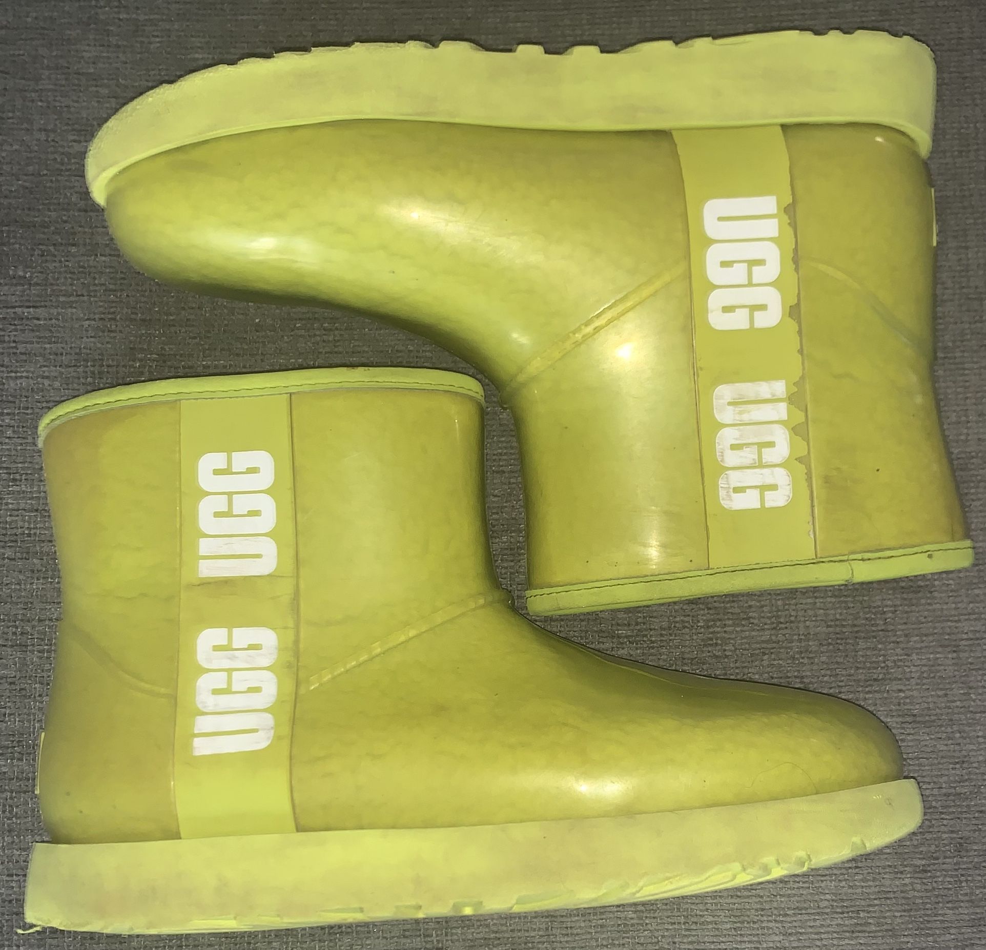 UGG Classic Clear Mini Boot “Pollen”