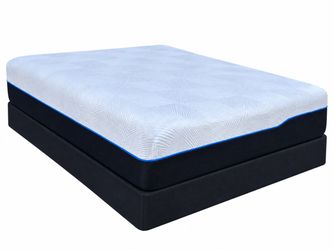 Queen mattress and box spring set