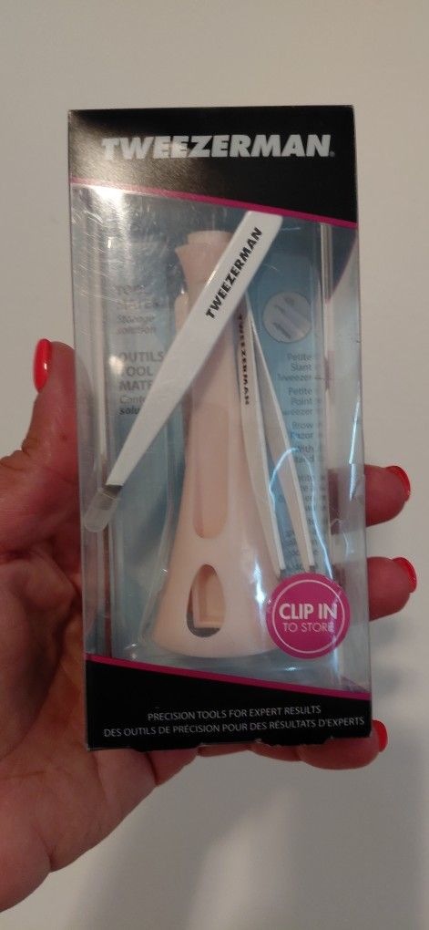 Brand new tweezerman 4 peices..