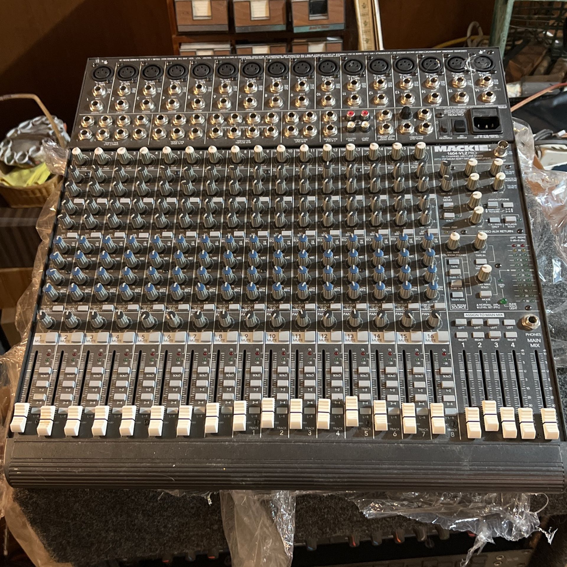 Mackie 16 Channel Compact Mixer