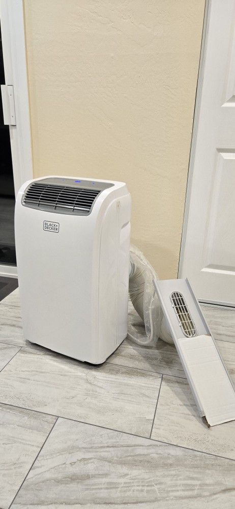 BLACK+DECKER 8150 BTU Portable AC Cools 550 sq. ft. with Heater with Dehumidifier