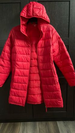 Lightweight Water Resistant Packable Hooded Puffer Coat