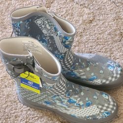 Size 8 Rain Boots