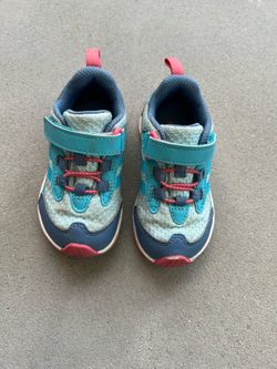 Toddler Merrell size 7M