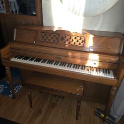 Wurlitzer Piano 