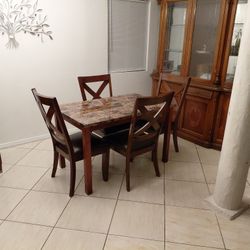 Dinning Table With Chairs
