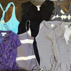 Womens Tops/Dresses Lot Of 8! Size Medium