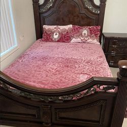 350 2set Queen  Bed & Night Stand 