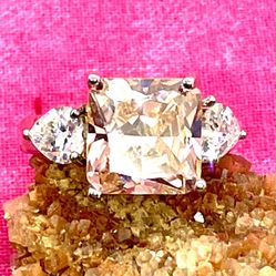 Glitzy Pink Ice Ring sz6