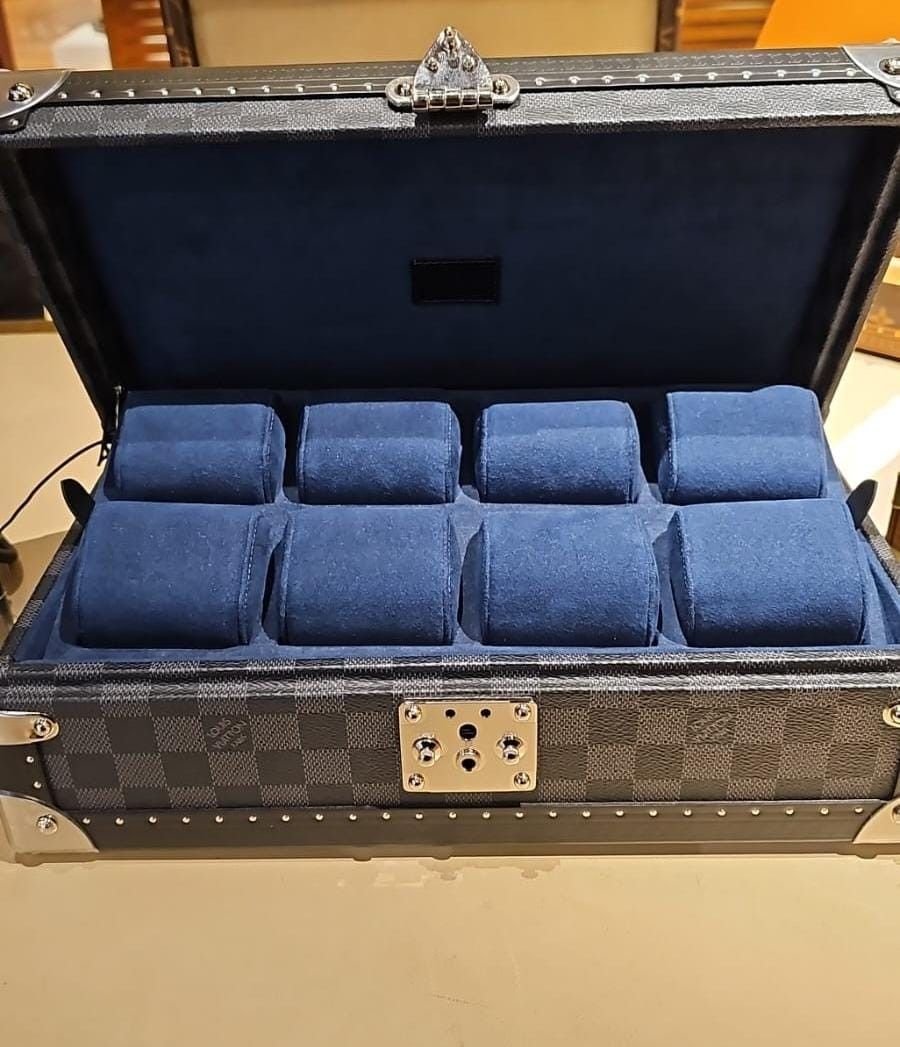 Authentic Louis Vuitton Watch Case for Sale in Miami, FL - OfferUp