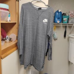Nike 2XL Long sleeve 