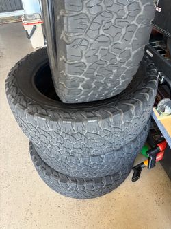 BFG KO2 275 / 60/ R20 Used Truck SUV Tire set