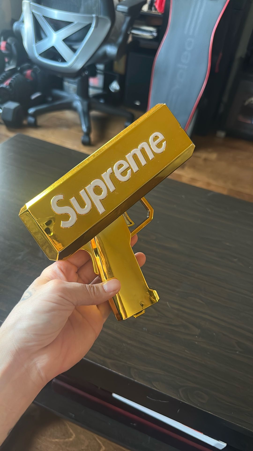 Gold Supreme Money Gun