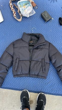 Cropped Puffer jacket size small new condition