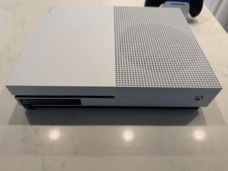 Xbox One 365gb