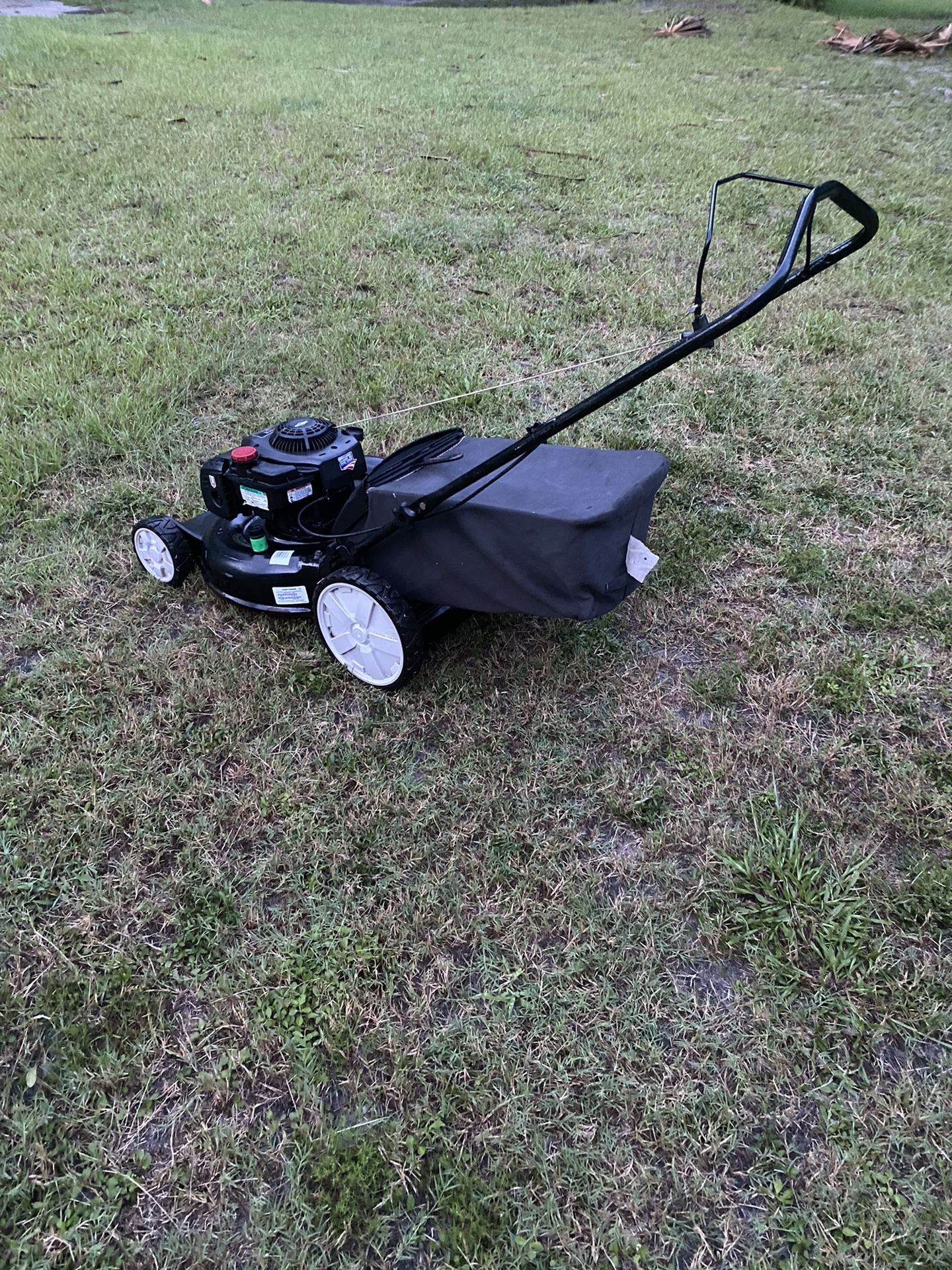 Craftsman Push Mower for Sale in Oldsmar, FL - OfferUp