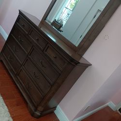 *Weekend Special!!!*'---Floor Model Sherry Dresser/Mirror Sets---Only $299!!!---Delivery/Store Pickup🤠