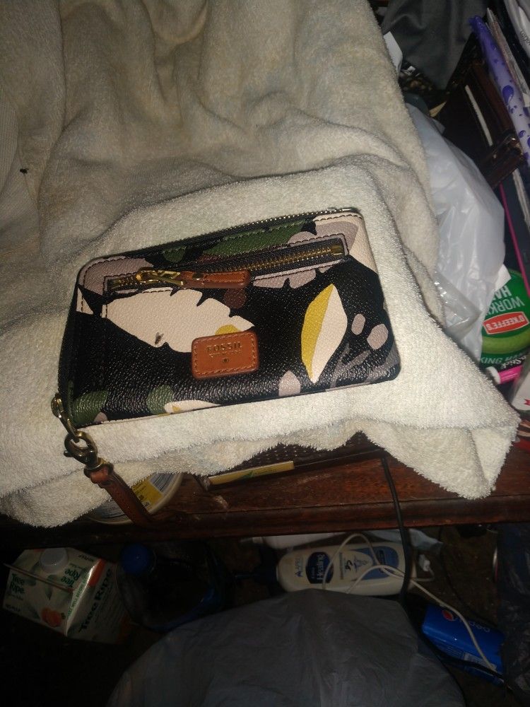 Fossil Wristlet