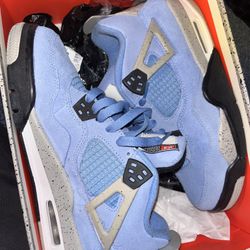 Jordan 4 Retro University Blue
