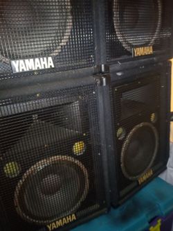 4 10 inch 2 way loudspeakers pa or dj 400 watts max all sound great 125 bucks  firm