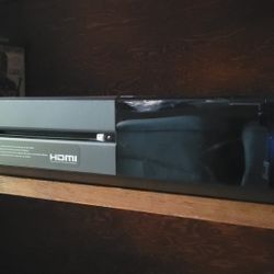 Xbox ONE w/ Accessories 