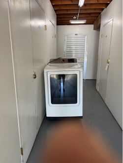 Selling Samsung smart dryer