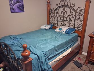 Bedroom set