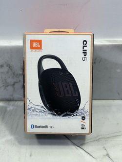 JBL Clip 5 | Ultra-Portable Waterproof Bluetooth Speaker Black