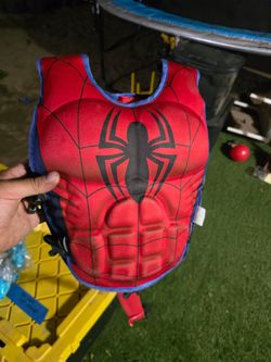 Life Vest Size from small to Large