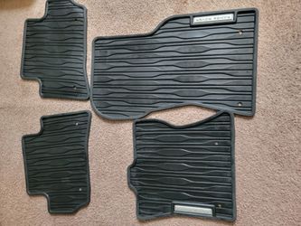 ALL WEATHER RUBBER FLOOR MAT SET FOR LAND ROVER VELAR