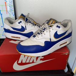 Nike AM1 Windbreaker Size 11