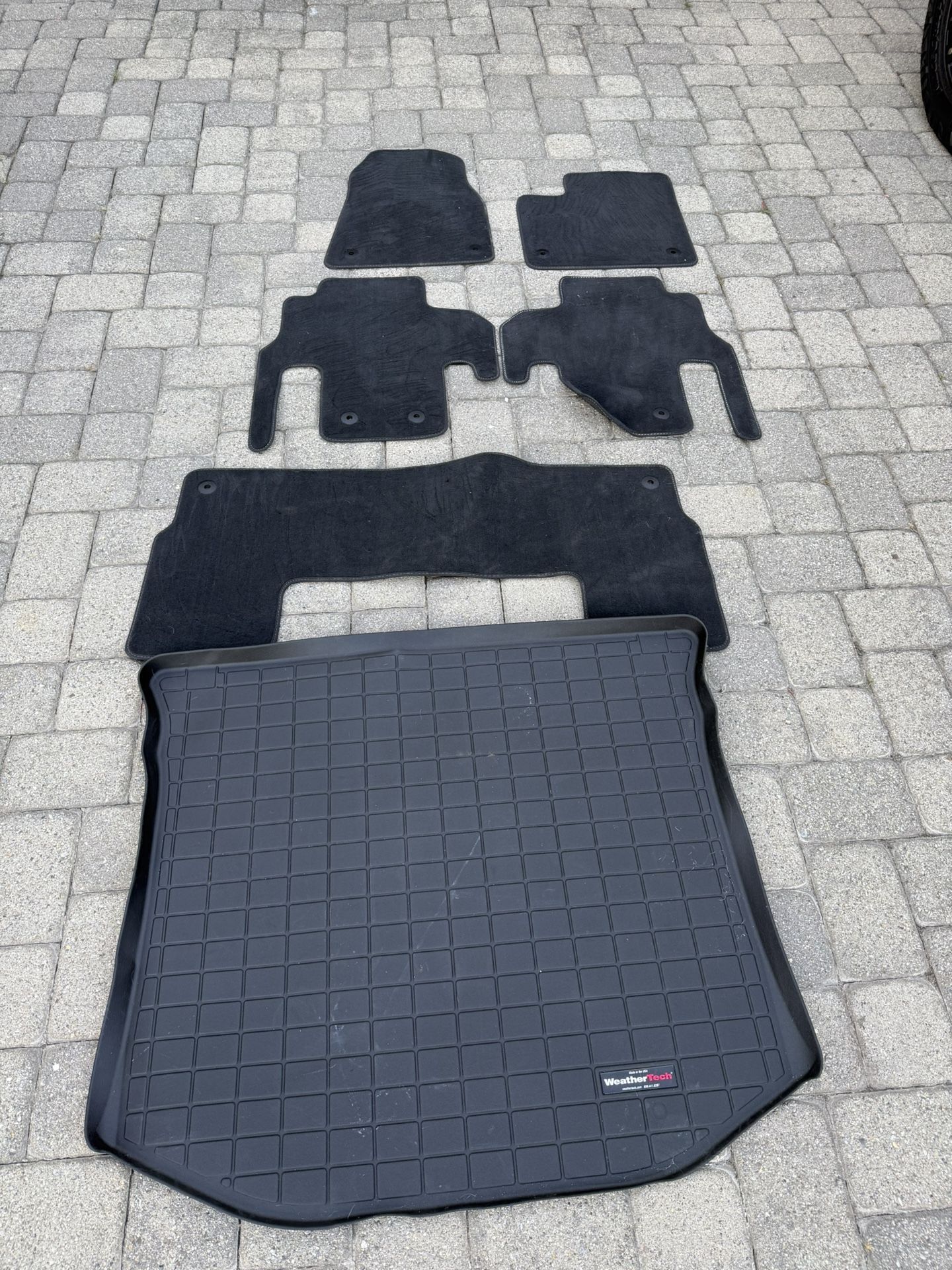 2020 Jeep Grand Cherokee Floor Mats