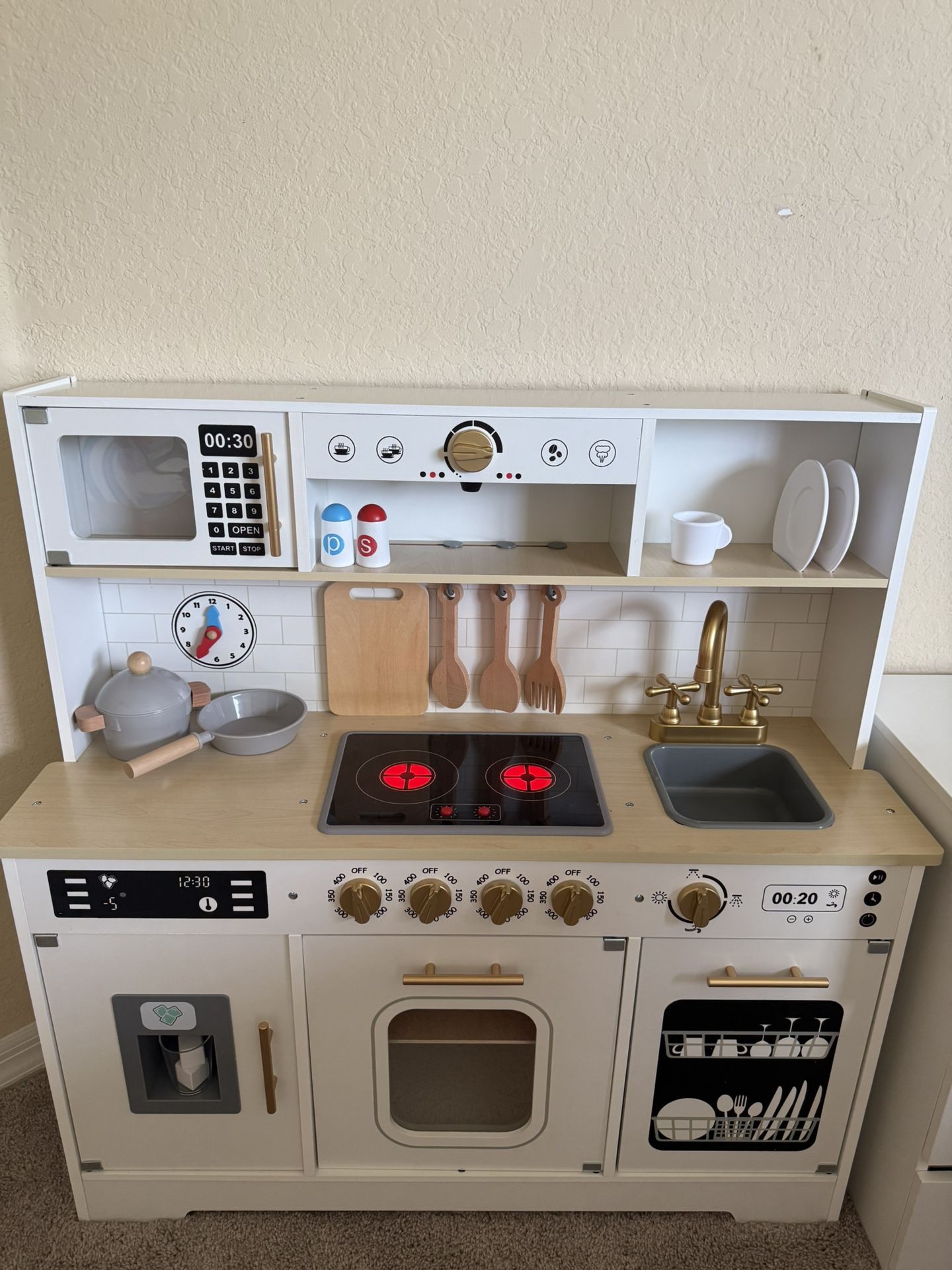 Kids Play Kitchen 