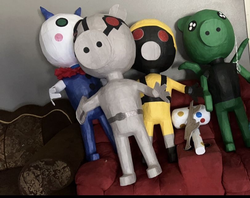 Roblox Piggy Piñatas