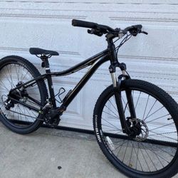 Cannondale  Mountain Bike Size Adult Small Wheels 27.5 Multiple Speeds Hydraulic Disc Brakes  