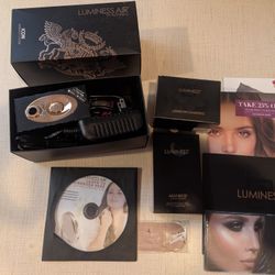 LUMNESSAIR Makeup Kit The Art Of Beauty NEW!