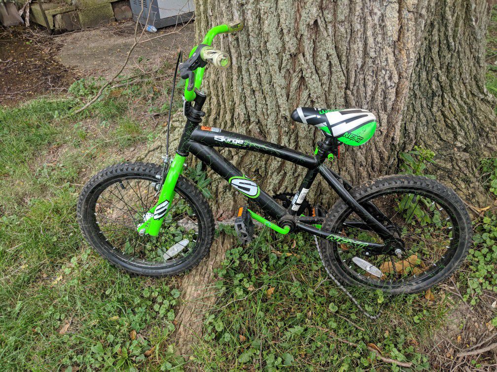18" bmx style bike