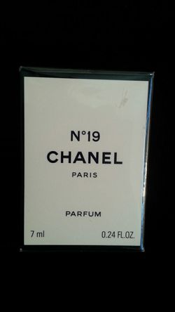 CHANEL No.19 Parfum