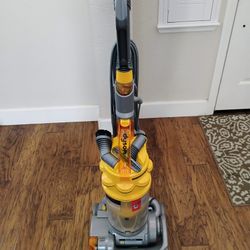 Dyson Vacuum Cleaner 