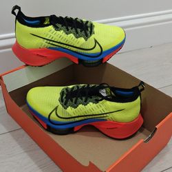 NEW Nike Tempo Next% Running Shoes Men's Size 9 