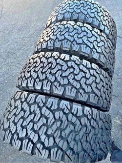 285/65/18 bfgoodrich 📍📍 Vendo un set de llantas con 80% de vida las 4 📍🌟