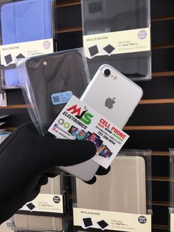 IPHONE 7 32GB UNLOCKED