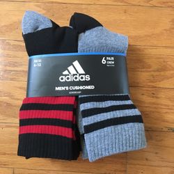NWT Adidas Men’s Cushioned Crew Socks 6 Pairs 