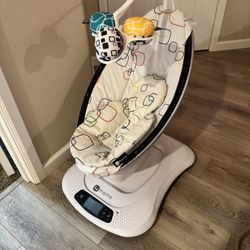 4moms mamaRoo Baby Swing – Gently Used