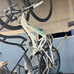 Women’s Hyper Mountain bike