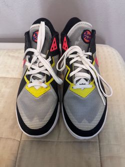Nike LeBron 18 low Sylvester vs Tweety Space jam