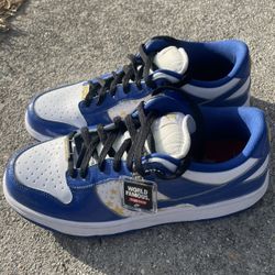 Nike x Supreme SB Dunks 